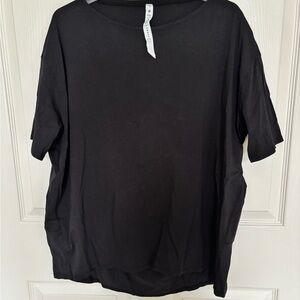 lululemon athletica Black Short Sleeve Tee